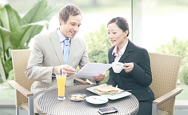 与装修公司洽谈